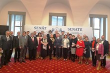 Předávání osvědčení nově zvoleným senátorům 1. 11. 2022 (1)